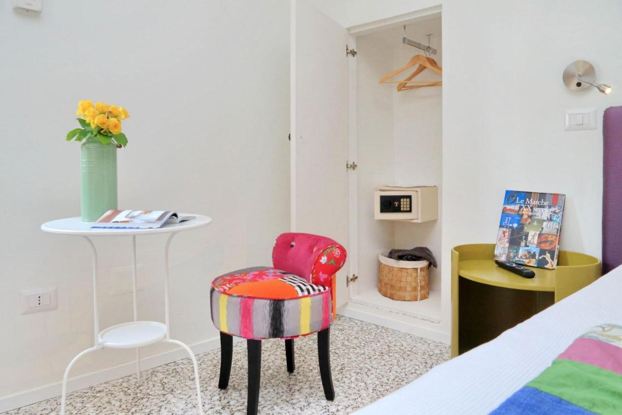 Guest House Viaroma San Severino Marche Buitenkant foto