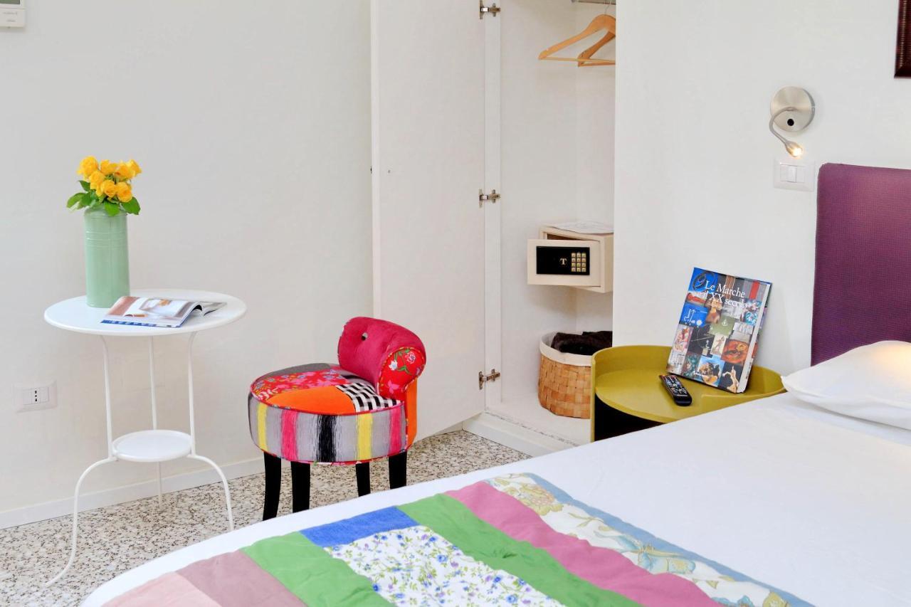 Guest House Viaroma San Severino Marche Buitenkant foto