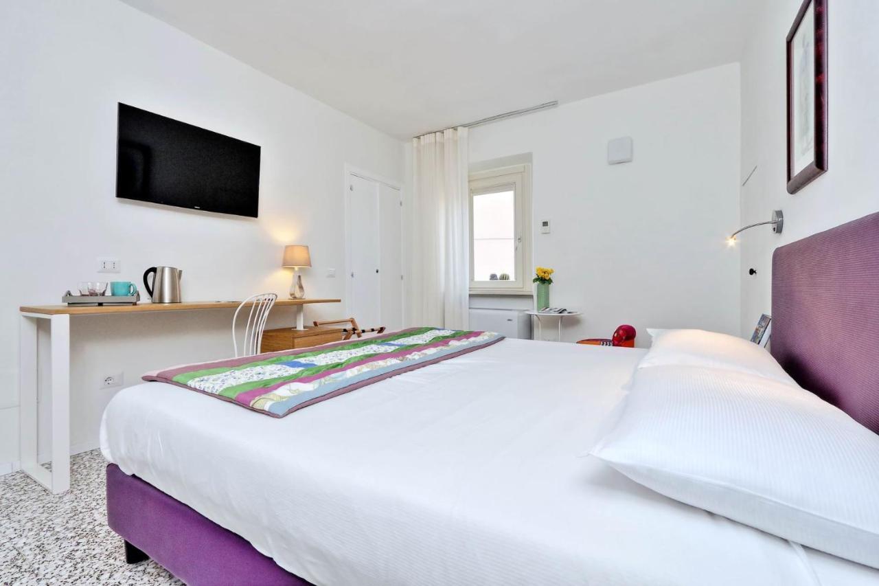 Guest House Viaroma San Severino Marche Buitenkant foto